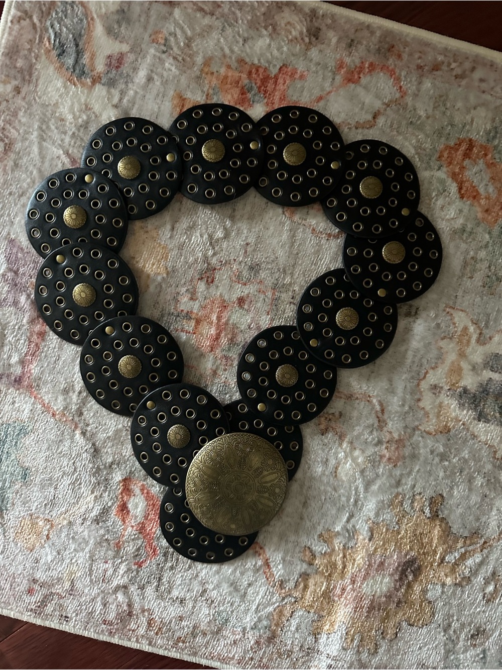 Black and Brass Medallion Circle Link Belt - Picture 3 of 12